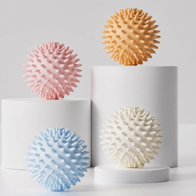 Foot Massage Ball with Spikes Pilates Yoga Sports Fitness Muscle Relaxation Massage Ball Plantar Fasciitis Therapy Ball AMQ001
